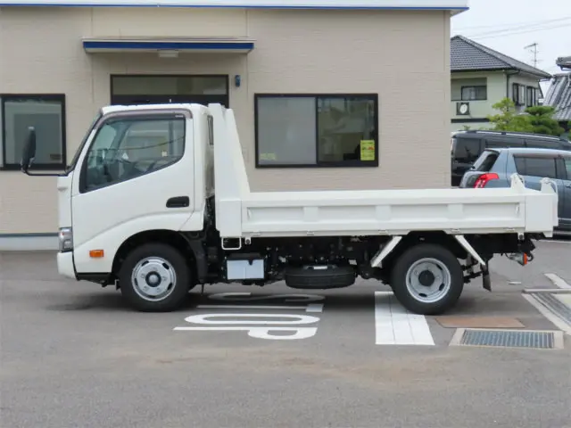 トヨタ ダイナ 2KG-XZC600D(2WD)の写真4