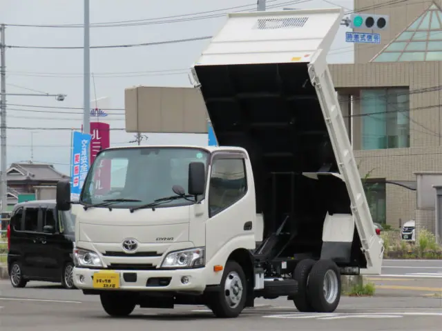 トヨタ ダイナ 2KG-XZC600D(2WD)の写真10