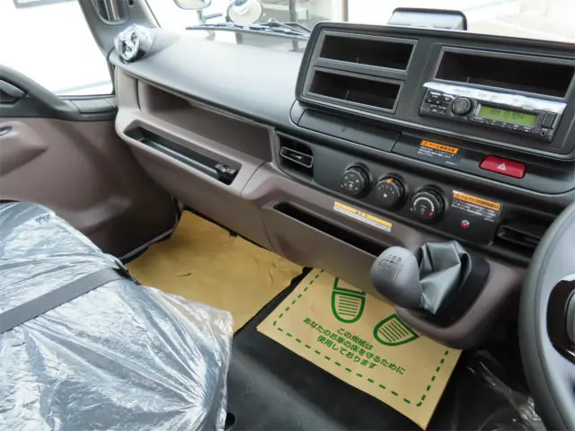 三菱 キャンター 2PG-FEB80(2WD)の写真14