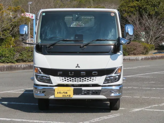 三菱 キャンター 2RG-FBA60(2WD)の写真6