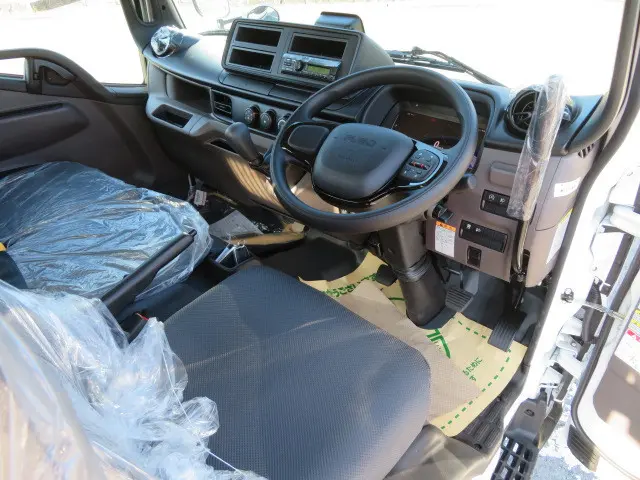 三菱 キャンター 2RG-FBA60(2WD)の写真12