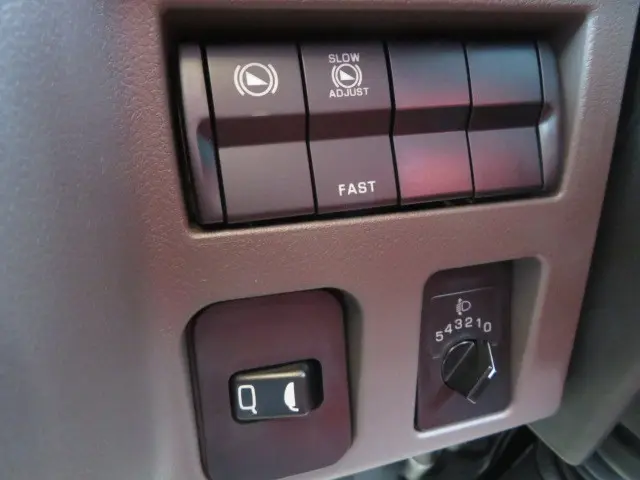 三菱 キャンター 2RG-FBA60(2WD)の写真18