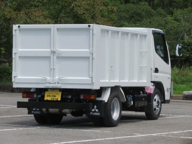 三菱 キャンター 2RG-FBA60(2WD)の写真2