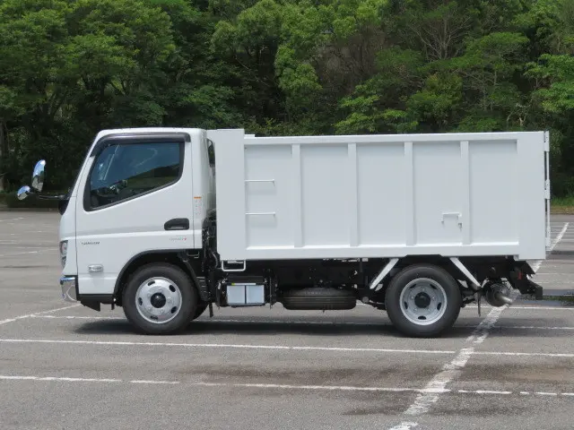 三菱 キャンター 2RG-FBA60(2WD)の写真3