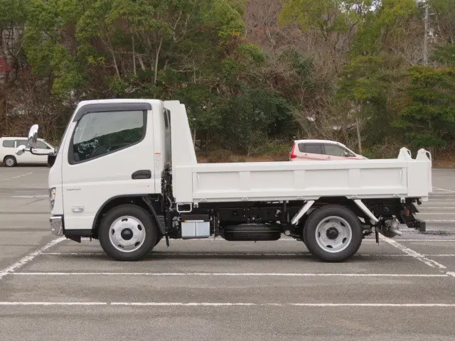 三菱 キャンター 2RG-FBA60(2WD)の写真4