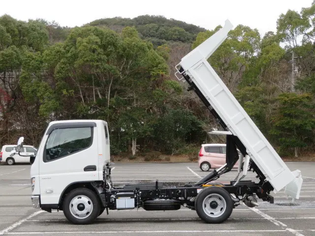 三菱 キャンター 2RG-FBA60(2WD)の写真11