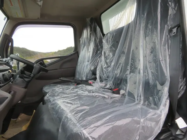 三菱 キャンター 2RG-FBA60(2WD)の写真14