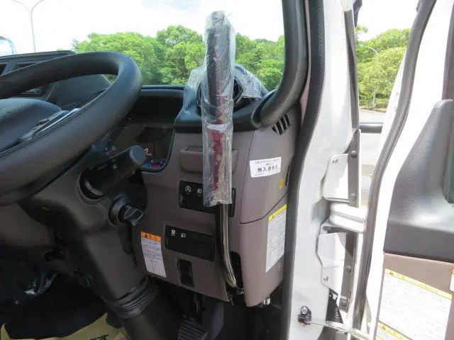 三菱 キャンター 2RG-FBA60(2WD)の写真19