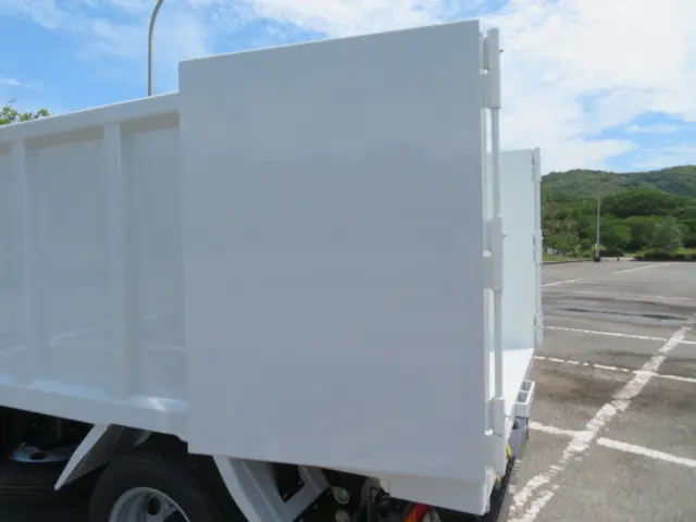 三菱 キャンター 2RG-FBA60(2WD)の写真27