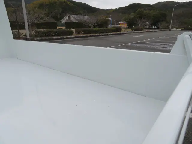 三菱 キャンター 2RG-FBA60(2WD)の写真31