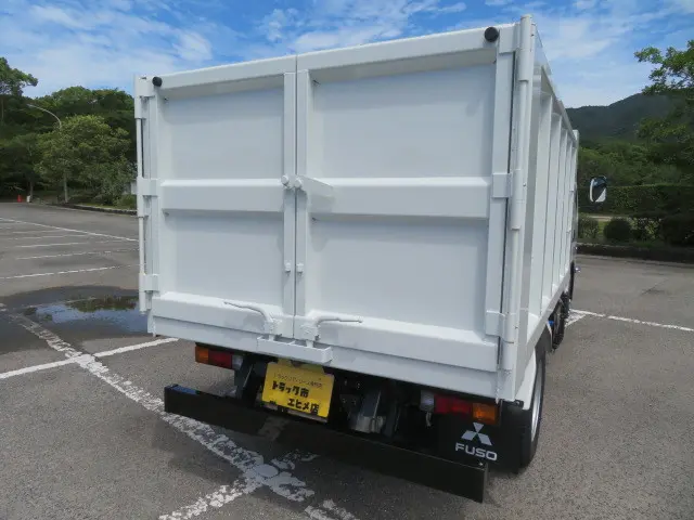 三菱 キャンター 2RG-FBA60(2WD)の写真31