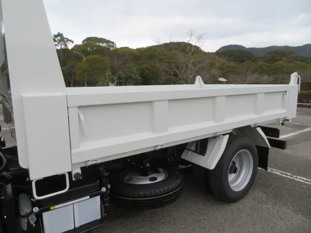 三菱 キャンター 2RG-FBA60(2WD)の写真33