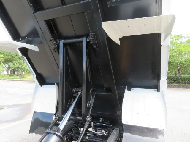 三菱 キャンター 2RG-FBA60(2WD)の写真48
