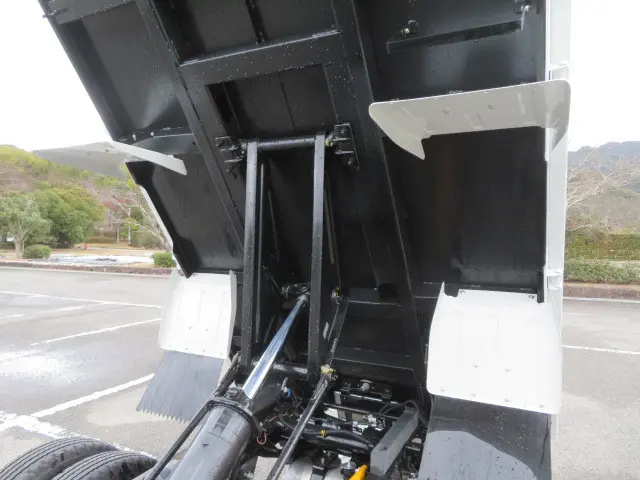 三菱 キャンター 2RG-FBA60(2WD)の写真49