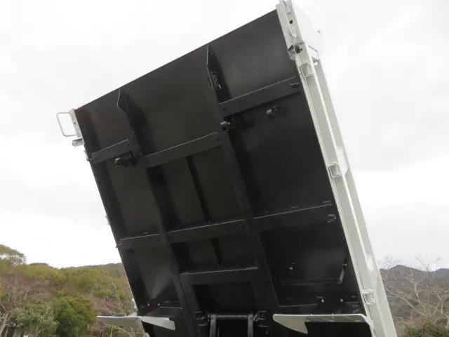 三菱 キャンター 2RG-FBA60(2WD)の写真50