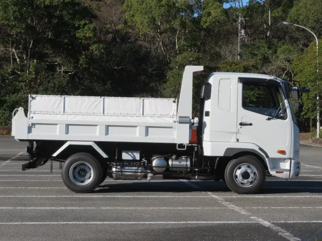 三菱 ファイター 2KG-FK62F(2WD)の写真5
