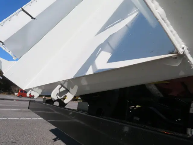 三菱 ファイター 2KG-FK62F(2WD)の写真32