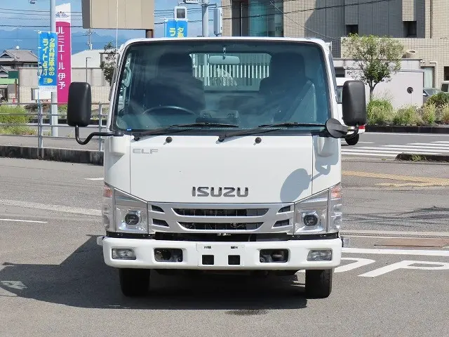 いすゞ エルフ 2RG-NJR88AN(2WD)の写真6