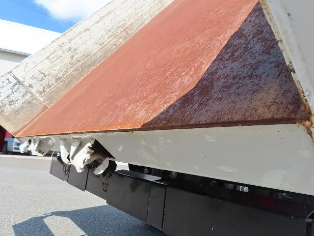 いすゞ エルフ 2RG-NJR88AN(2WD)の写真29