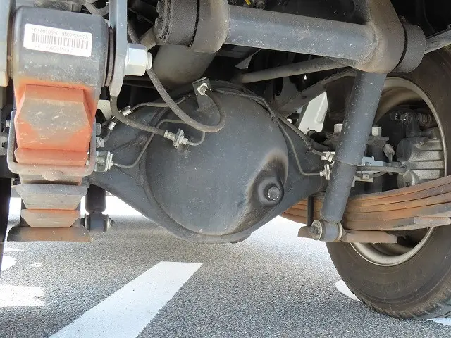 いすゞ エルフ 2RG-NJR88AN(2WD)の写真45