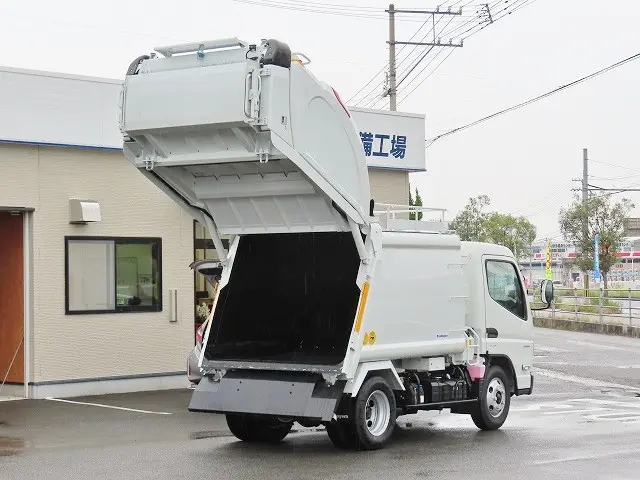 三菱 キャンター 2RG-FEAV0(2WD)の写真10