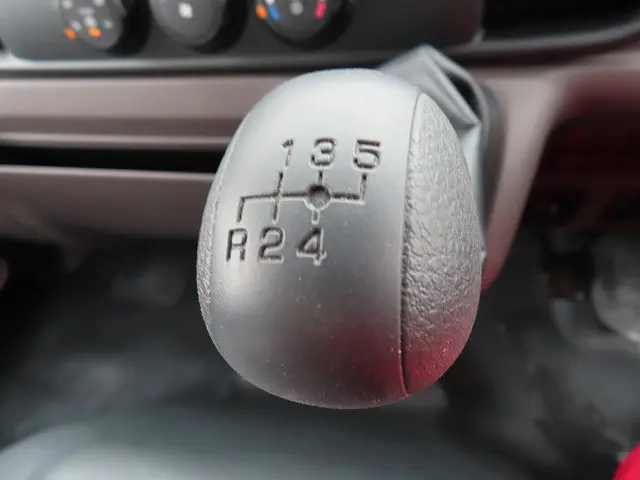 三菱 キャンター 2RG-FEAV0(2WD)の写真18