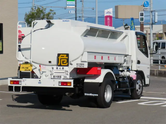 三菱 キャンター 2RG-FEAV0(2WD)の写真3