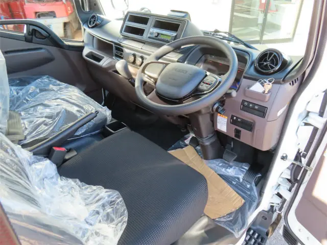 三菱 キャンター 2RG-FEAV0(2WD)の写真8