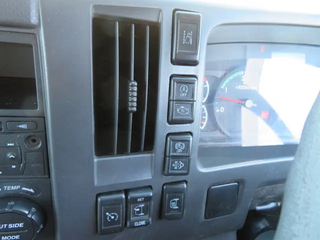 UD コンドル 2RG-BTR90U2(2WD)の写真13