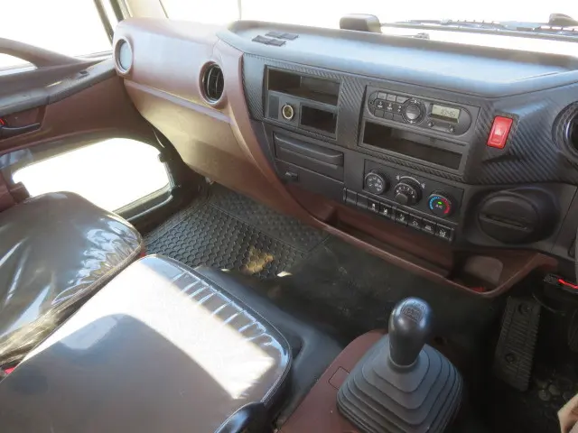 日野 レンジャー 2KG-FC2ABA(2WD)の写真17