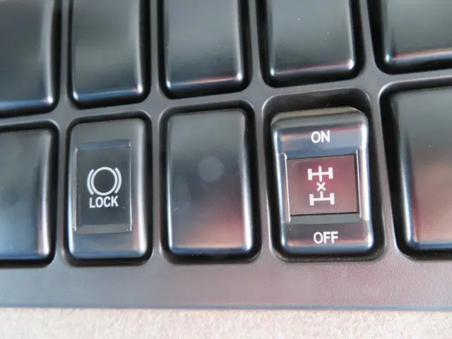 いすゞ ギガ QKG-CXZ77AT(6x4)の写真11