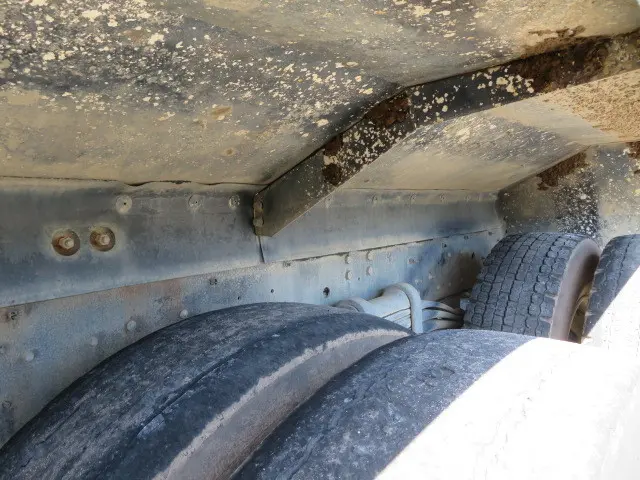 いすゞ ギガ QKG-CXZ77AT(6x4)の写真45