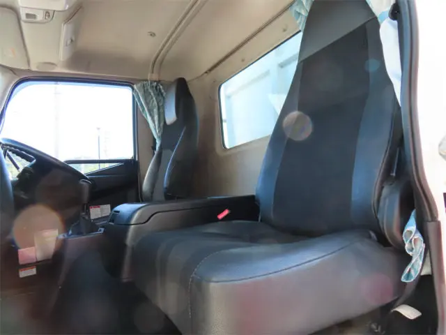 三菱 ファイター 2KG-FK72F(2WD)の写真13