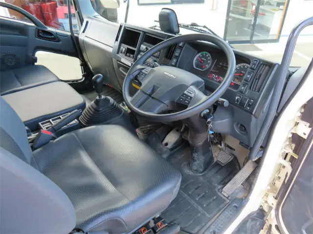 いすゞ フォワード 2RG-FSR90S2(2WD)の写真13