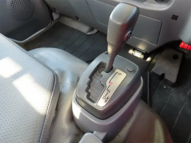 いすゞ エルフ TPG-NKR85N(2WD)の写真18