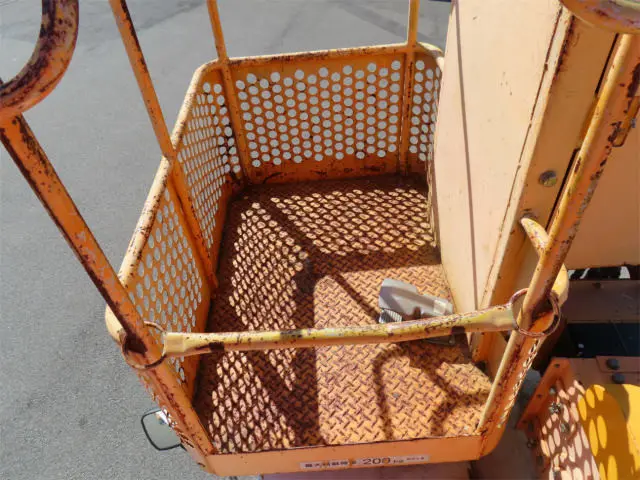 いすゞ エルフ TPG-NKR85N(2WD)の写真29