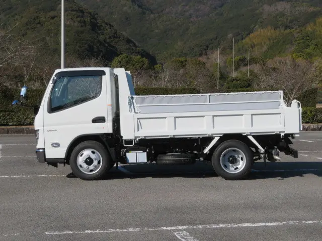 三菱 キャンター 2RG-FBA60(2WD)の写真4