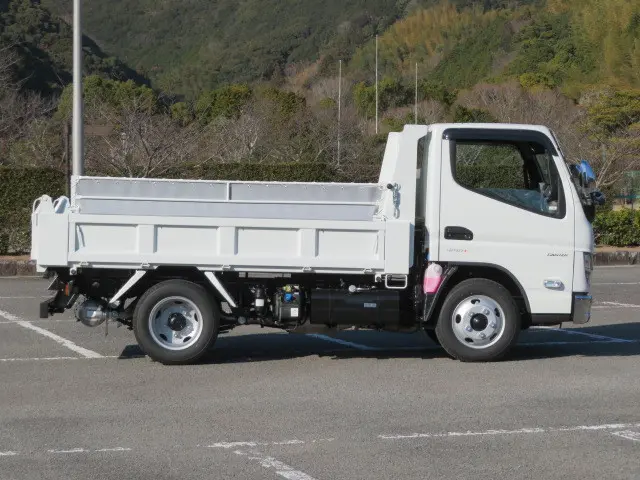 三菱 キャンター 2RG-FBA60(2WD)の写真5