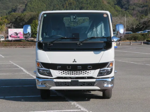三菱 キャンター 2RG-FBA60(2WD)の写真6