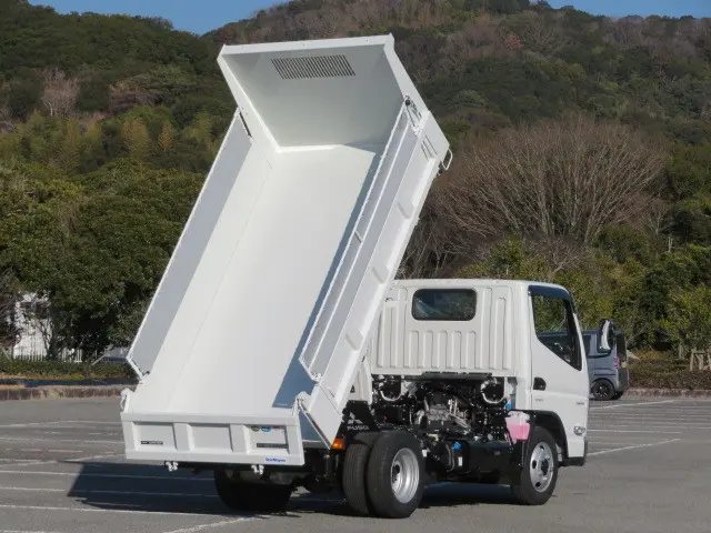 三菱 キャンター 2RG-FBA60(2WD)の写真9