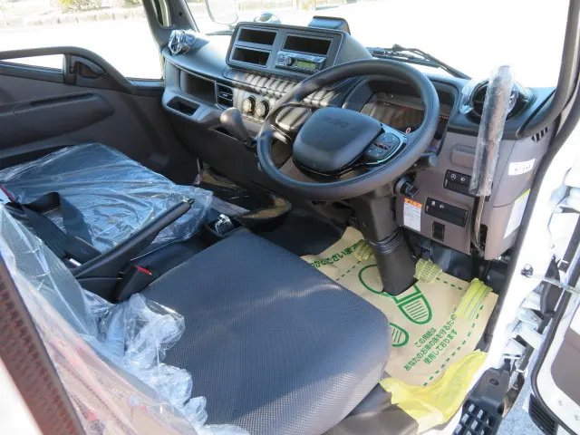 三菱 キャンター 2RG-FBA60(2WD)の写真12