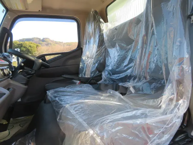 三菱 キャンター 2RG-FBA60(2WD)の写真13