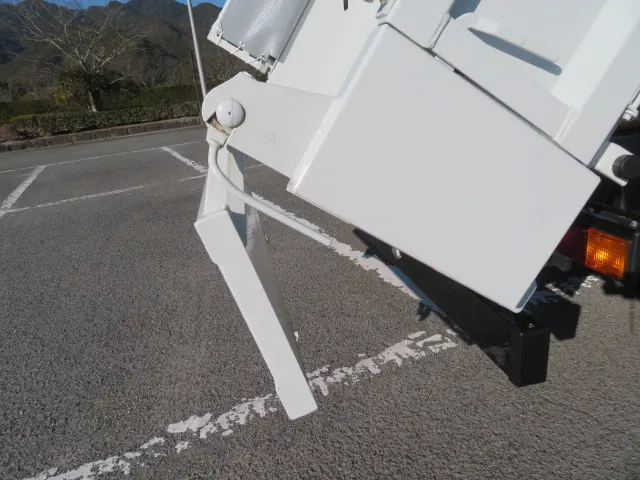 三菱 キャンター 2RG-FBA60(2WD)の写真34