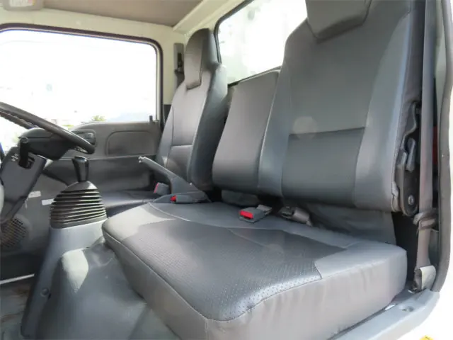 いすゞ エルフ SKG-NKR85YN(2WD)の写真11