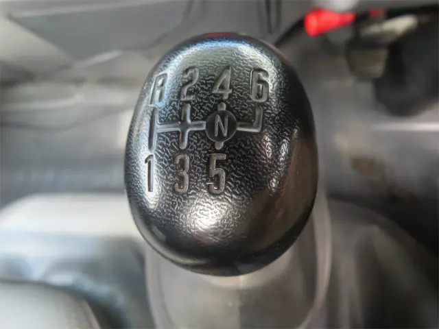 いすゞ エルフ SKG-NKR85YN(2WD)の写真17