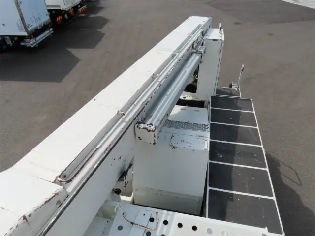 いすゞ エルフ SKG-NKR85YN(2WD)の写真24