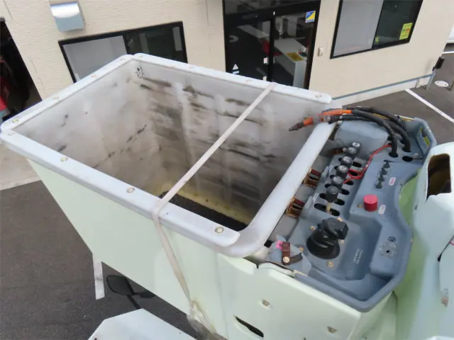 いすゞ エルフ SKG-NKR85YN(2WD)の写真29