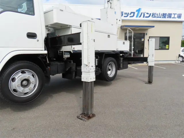 いすゞ エルフ SKG-NKR85YN(2WD)の写真36