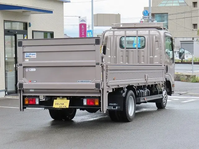 いすゞ エルフ TRG-NLR85AR(2WD)の写真2