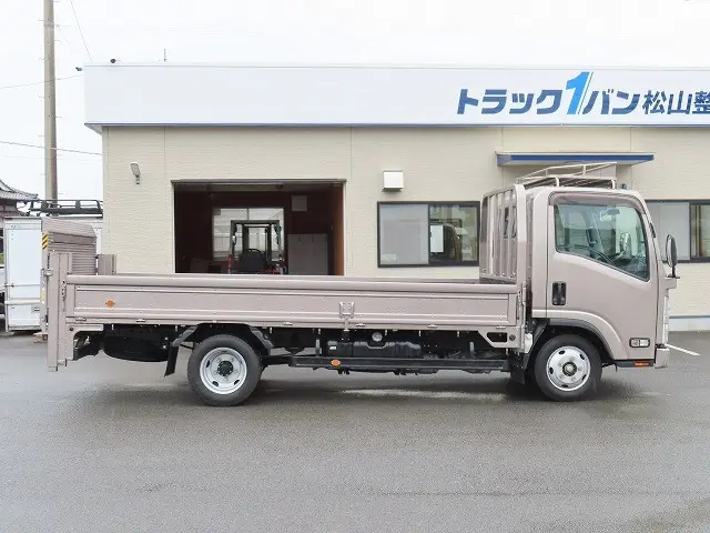 いすゞ エルフ TRG-NLR85AR(2WD)の写真4